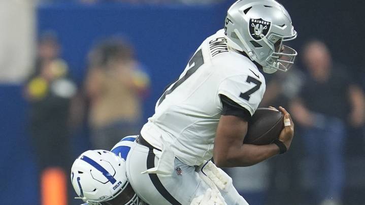 Geno Smith's early-season struggles continue as Raiders are blown out by Colts