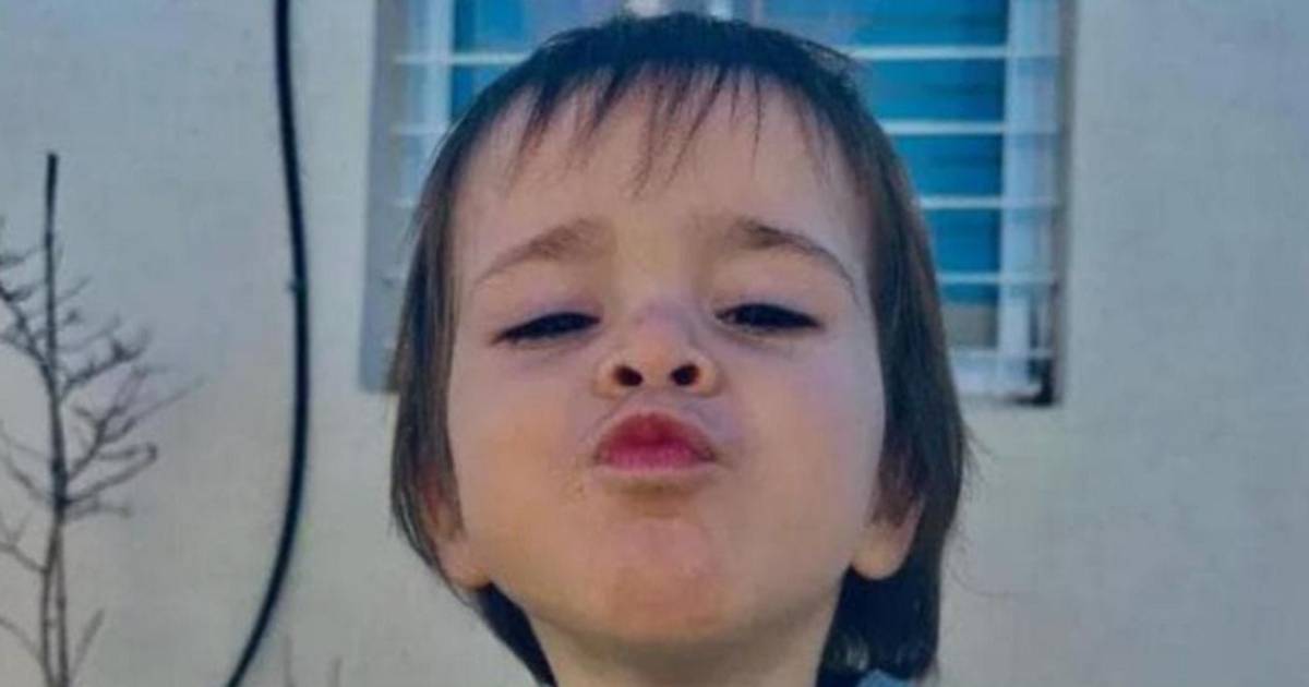 Señalan que una obra social "demora" el expediente de un niño que está en grave estado