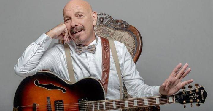 Javier Ruibal: “Estamos siempre cantando para nosotros mismos, para decirnos cosas que igual no somos capaces de pronunciar solo hablando”