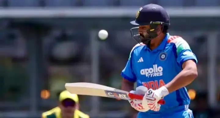 “Sunday Barbaad” And Other Memes Flood Social Media After Ro-Ko Falter Against Aussie Pace Attack