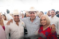 Chano Díaz y Alma Iribarren acompañan al gobernador Manolo Jiménez en la Brigada “Estar Bien, Cuidado de la Salud de la Mujer”