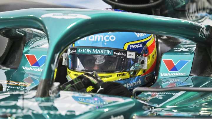 Fernando Alonso lo vuelve a hacer: de nuevo en la Q3 y décimo en la qualy de Singapur