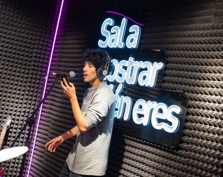 Más de mil 500 participantes buscan que Tony Succar les produzca disco en concurso