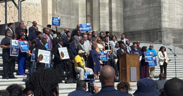 State Democrats urge support for two Black congressional districts