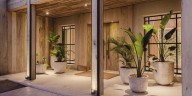 La increíble casa que revive la memoria familiar: pisos de pinotea rescatados y armonía con la naturaleza en General Rodríguez
