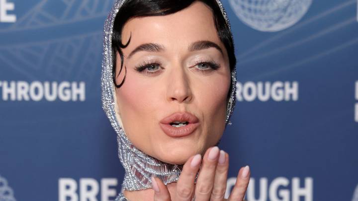 Katy Perry and Justin Trudeau make romance official
