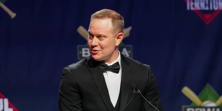 Matt Arnold promoted to Brewers' president of baseball operations