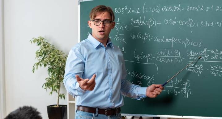 Este proyecto de ley en Florida obligaría a los profesores de escuelas públicas a realizar un juramento