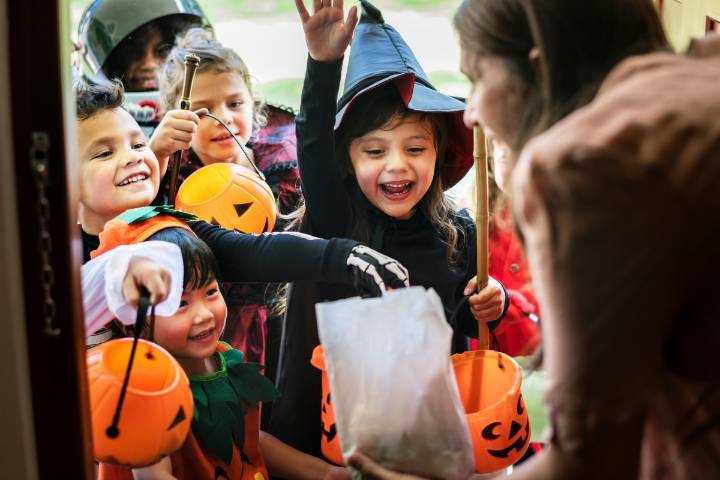 Halloween: los estadounidenses comprarán más de 340 millones de kilos de dulces este 2025