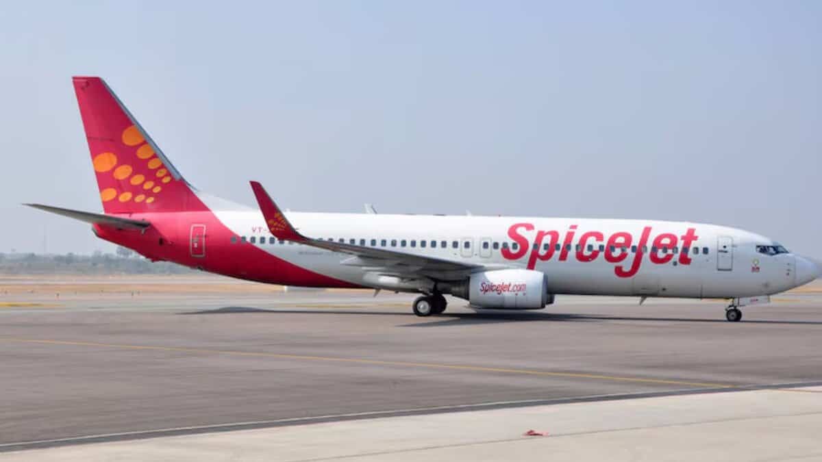 Patna-bound SpiceJet plane faces tech issue; returns to Delhi