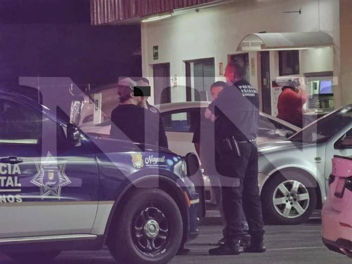 EN UNA DISCUSIÓN LE ARREBATÓ LAS LLAVES DE LA CAMIONETA Y SE FUE
