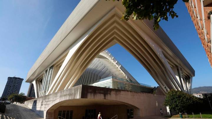 Tres mil alumnos desembarcarán en Oviedo para "reactivar" esta zona: lo que opinan los vecinos sobre la llegada de la Universidad Alfonso X al Calatrava