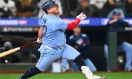 Está Alejandro Kirk en terna a Guante de oro en la Liga Americana
