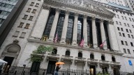 Wall Street rises to finish its best week in 2 months after bank stocks stabilize