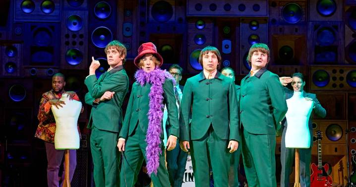 'Sunny Afternoon at Palace Theatre Manchester - A superbly brilliant celebration of a legendary British band