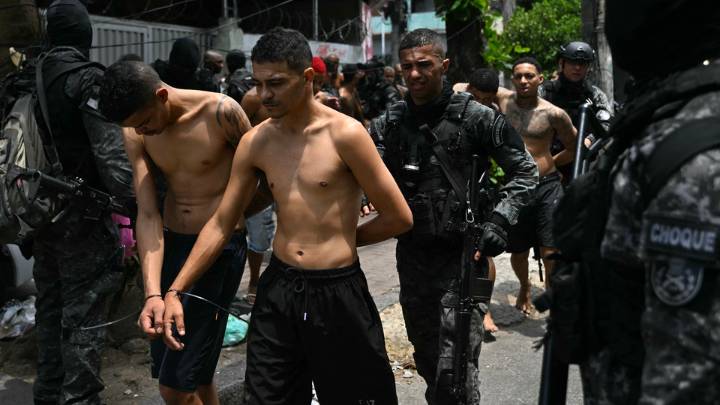 Más de 60 muertos en megaoperativo en Río de Janeiro