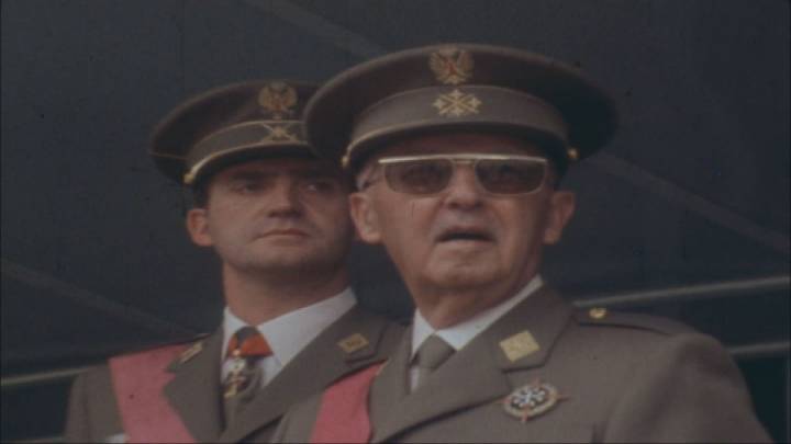 Juan Carlos I destaca el papel de Franco en el paso hacia la democracia y describe una especie de relación paternofilial con él: "No ocultaba su compasión por mí"