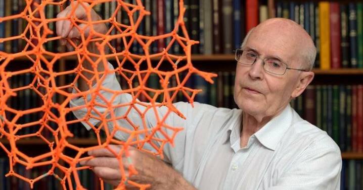 Aussie chemist's revolutionary concept wins Nobel Prize