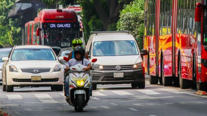 Hoy No Circula Sabatino 4 de Octubre de 2025: ¿Qué Autos No Circulan en CDMX y Edomex?