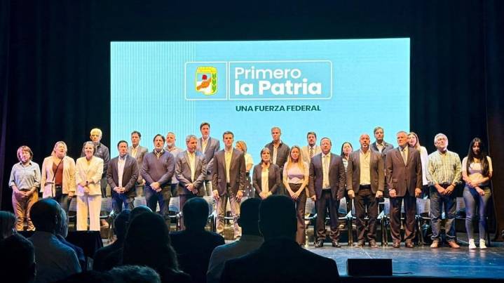 El peronismo apuesta a un nuevo espacio propio e intenta frenar la avanzada de los gobernadores dialoguistas