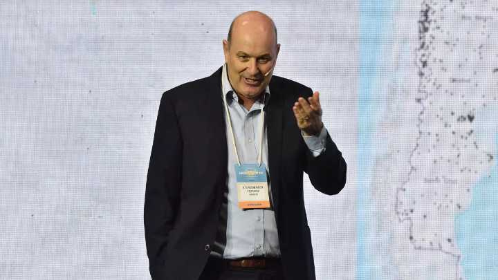 Sturzenegger: "Los argentinos somos unos pelotudos"