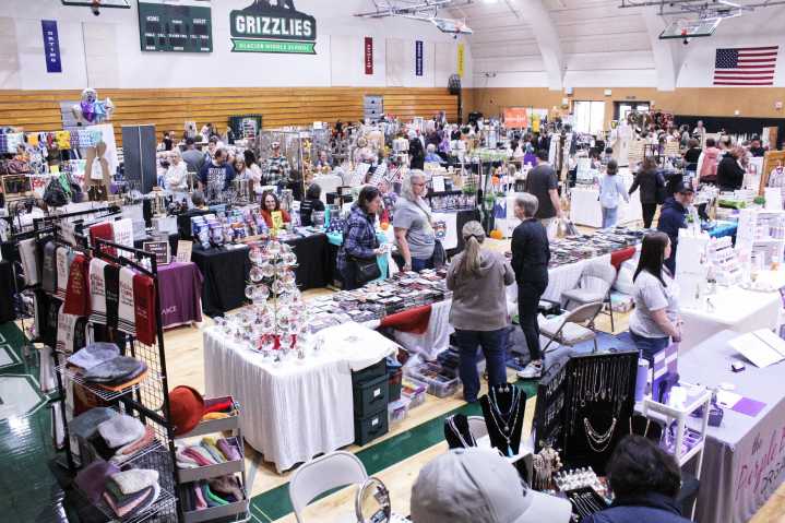 Hungry Housewives host 11th annual craft show