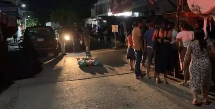 ¡Ejecutan a comerciante en pleno centro de Juchitán! Posible ajuste por cobro de piso