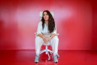 La chef argentina Narda Lepes cocina resistencia, una reunión a la vez