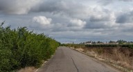 La Diputación de Badajoz consigue un convenio para arreglar la carretera de Barbaño