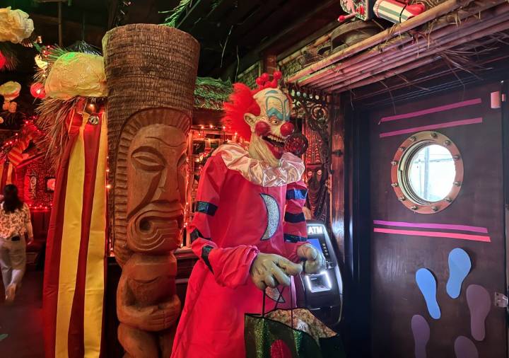 Downtown San Jose bars get into the Halloween spirit