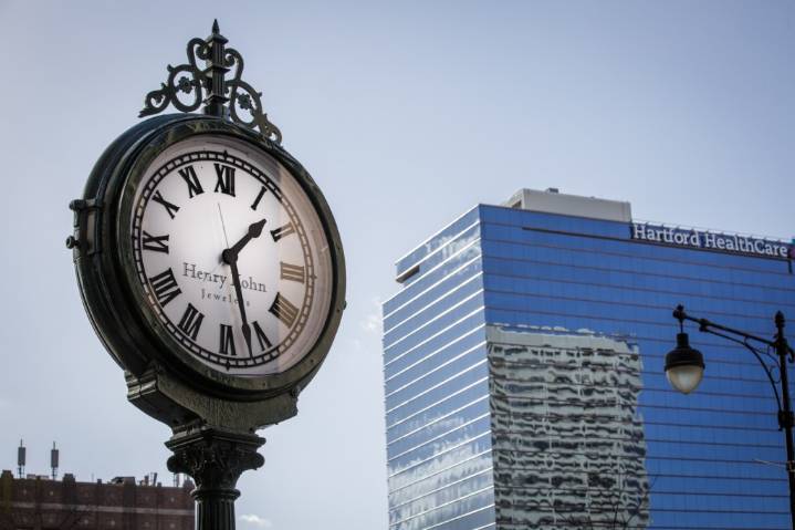 CT expert advises on avoiding daylight saving time health impact