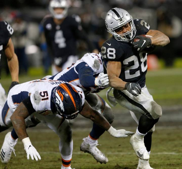 ‘It’s really tragic’: Details emerge after former NFL star Doug Martin’s death in Oakland police custody