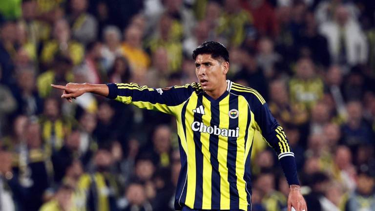 Fenerbahce derrota al Stuttgart y Edson Álvarez brilla en la Europa League
