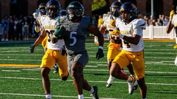 Late rally lifts William & Mary to Family Weekend victory