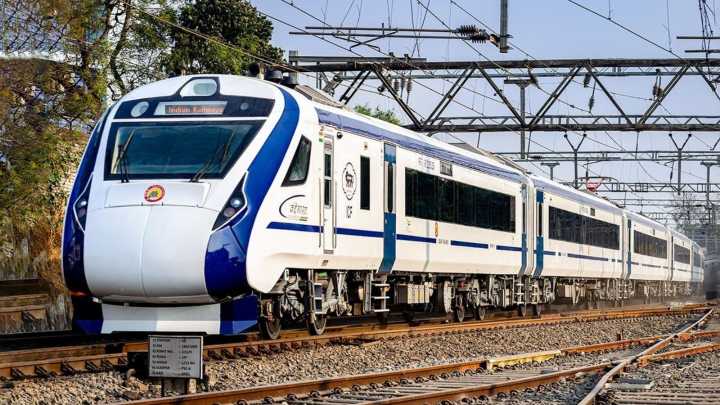 Four teenagers run over by Vande Bharat in Purnia ‘while making reels’