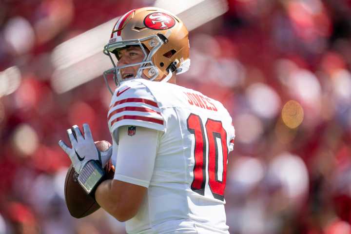 Who Is Mac Jones’ Dad Gordon & Mom Holly Jones? All About NFL QB’s Parents Discover all about San Francisco 49ers QB Mac Jones parents, Gordon Jones and Holly Jones , their background, and family. Rea