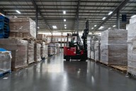 Miles de migrantes en EU quedan vulnerables a perder su empleo