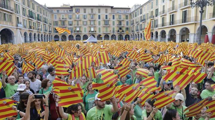 Júlia Ojeda, vicepresidenta d'Alhora, tras denunciar un caso de discriminación lingüística en Palma: "Estamos tan colonizados que tendemos a cambiar el catalán por el castellano automáticamente"