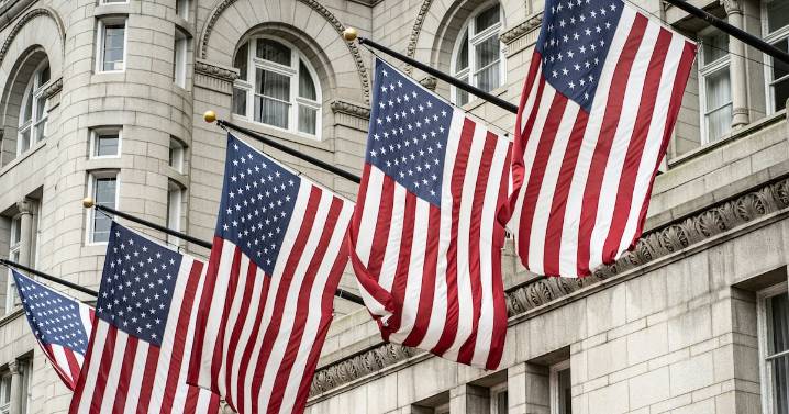 EE.UU. revoca visas a seis extranjeros por celebrar el asesinato de Charlie Kirk