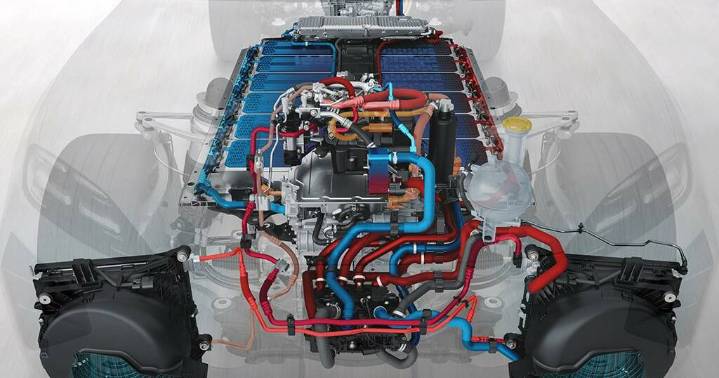 Porsche Cayenne Electric to bring massive battery with wireless charging capability