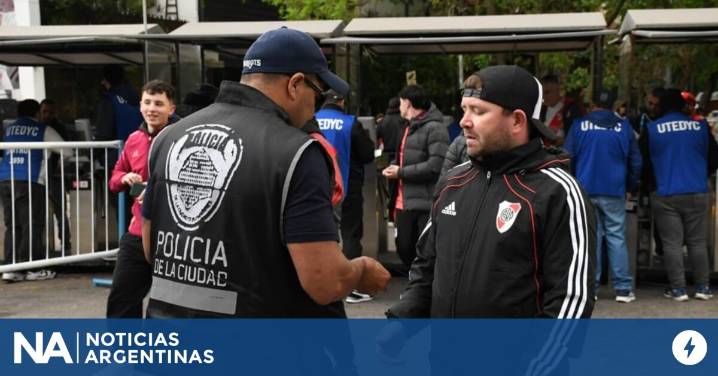 Operativo policial en el Monumental: Casi 50 trapitos fueron demorados en el River