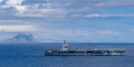 El portaaviones Gerald Ford inicia su travesía hacia el Caribe y podría arribar en una semana.