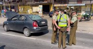 Control policial termina con homicidio frustrado a carabineros en La Granja: una mujer fue herida a bala