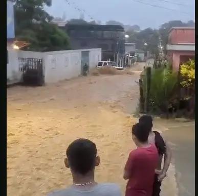 Más de cuatro horas de lluvias ininterrumpidas se registran en el municipio Federación