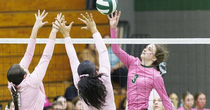 A late run in the third set decided the Northshore