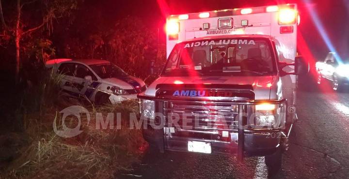 Muere taxista al accidentarse en la autopista Siglo XXI