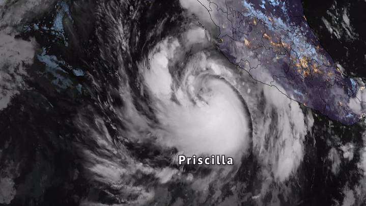 Afectaciones por Huracán Priscilla 2025: Vuelos Cancelados en Los Cabos y Cierre de Puertos