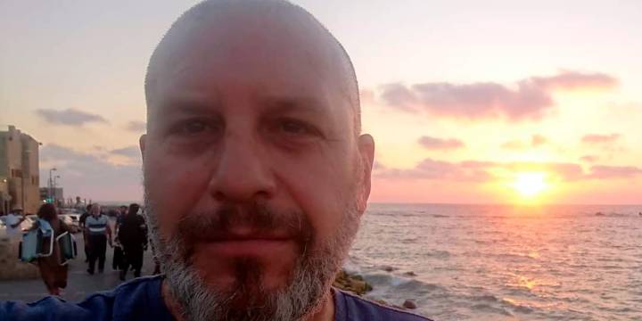 Los argentinos que sobrevivieron al ataque de Hamas a Israel: el terror tras una puerta y el día que volvieron al kibutz