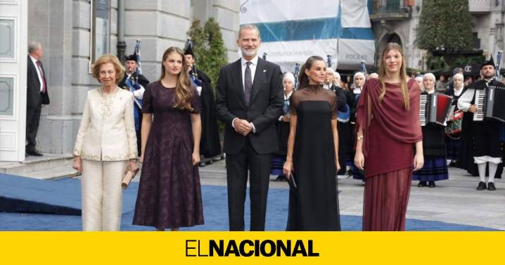 Felipe VI deja fuera a Juan Carlos de la celebración oficial de los 50 años de la monarquía