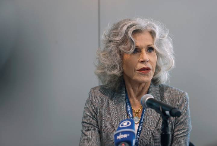 Jane Fonda Relaunches Committee For The First Amendment With 550 Celebrities